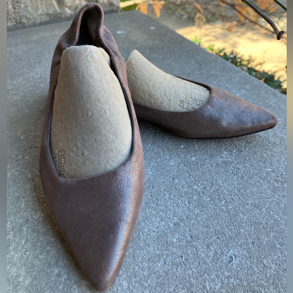 Isola Padra Leather Flats (Sz 8.5)
